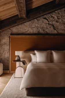 2. ROSEWOOD COURCHEVEL LE JARDIN ALPIN_SAULIRE HOUSE_BEDROOM.jpg